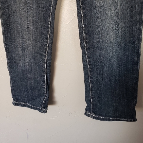 L.A. Idol Size 3 Dark Wash Denim Capri Jeans Cropped Flap Button Pocket 28" W - Picture 2 of 7